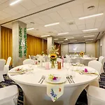 מלון Arche Geologiczna 3*