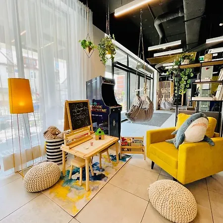 Arche Geologiczna ワルシャワ