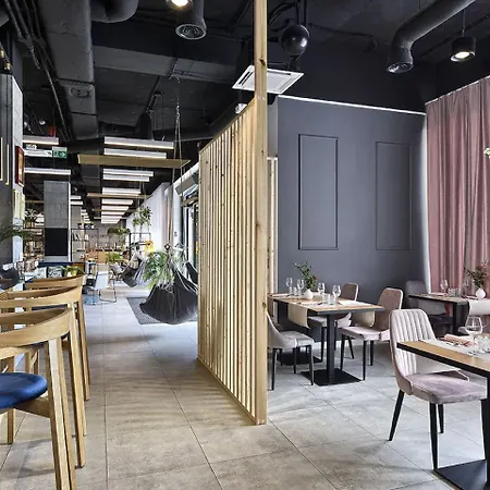 Arche Geologiczna ワルシャワ