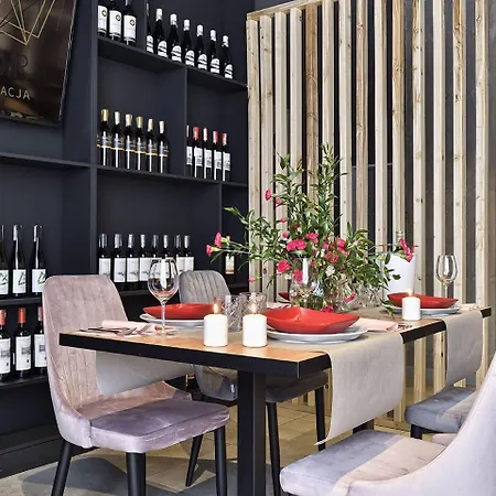 Arche Geologiczna ホテル ワルシャワ