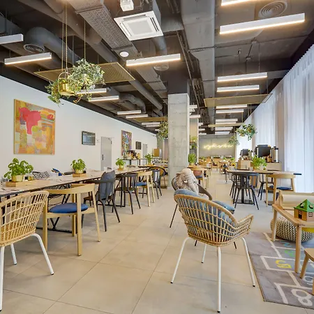 ホテル Arche Geologiczna ワルシャワ