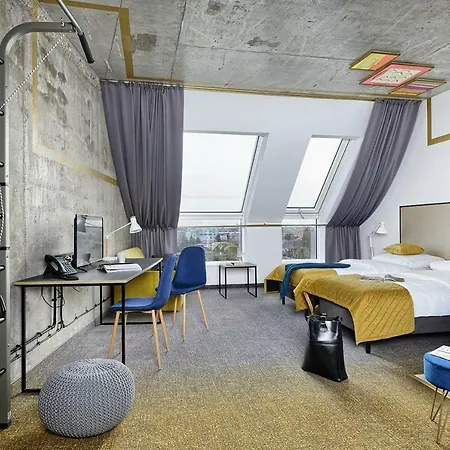 Arche Geologiczna 3* ワルシャワ